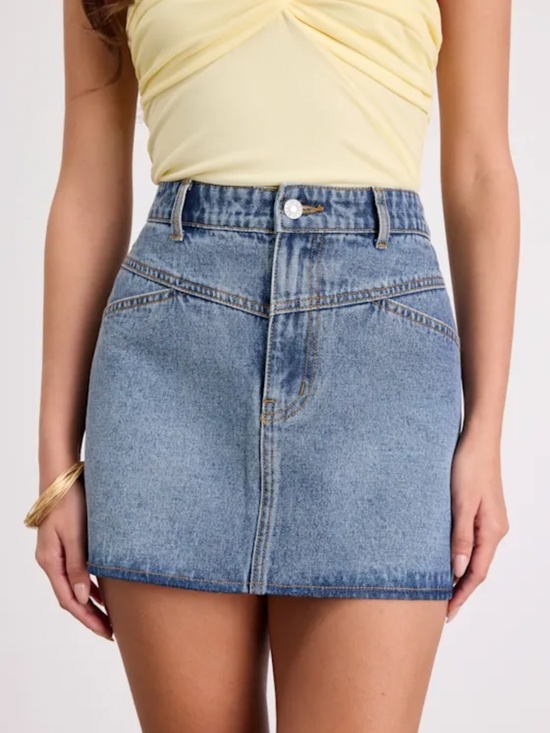 Lulus Dresses & Skirts - Lulus Alaire medium wash denim high rise